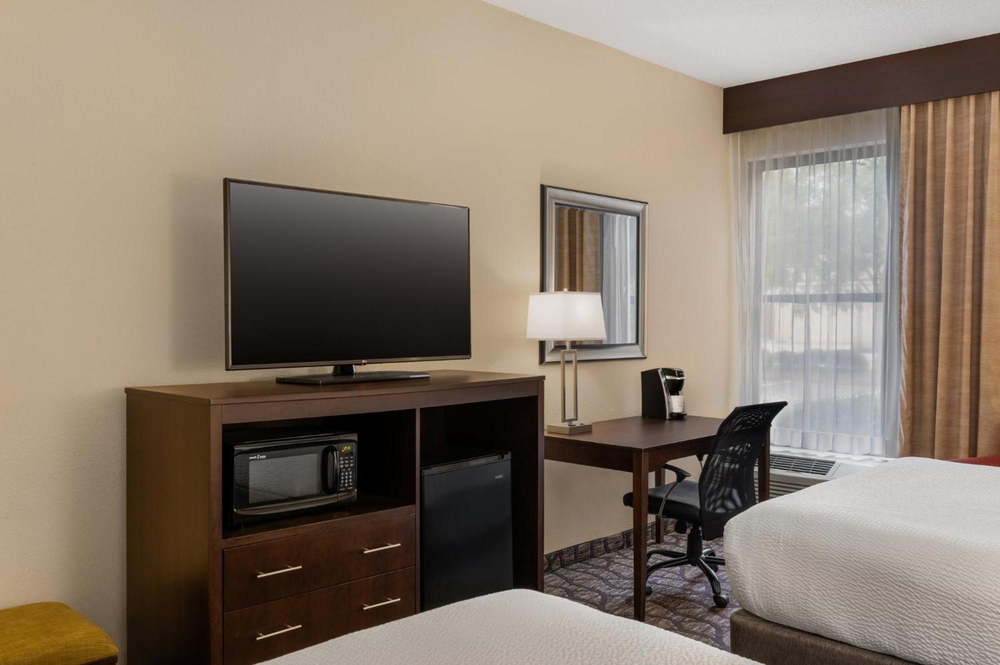 Holiday Inn Express Tallahassee By Ihg Exterior photo