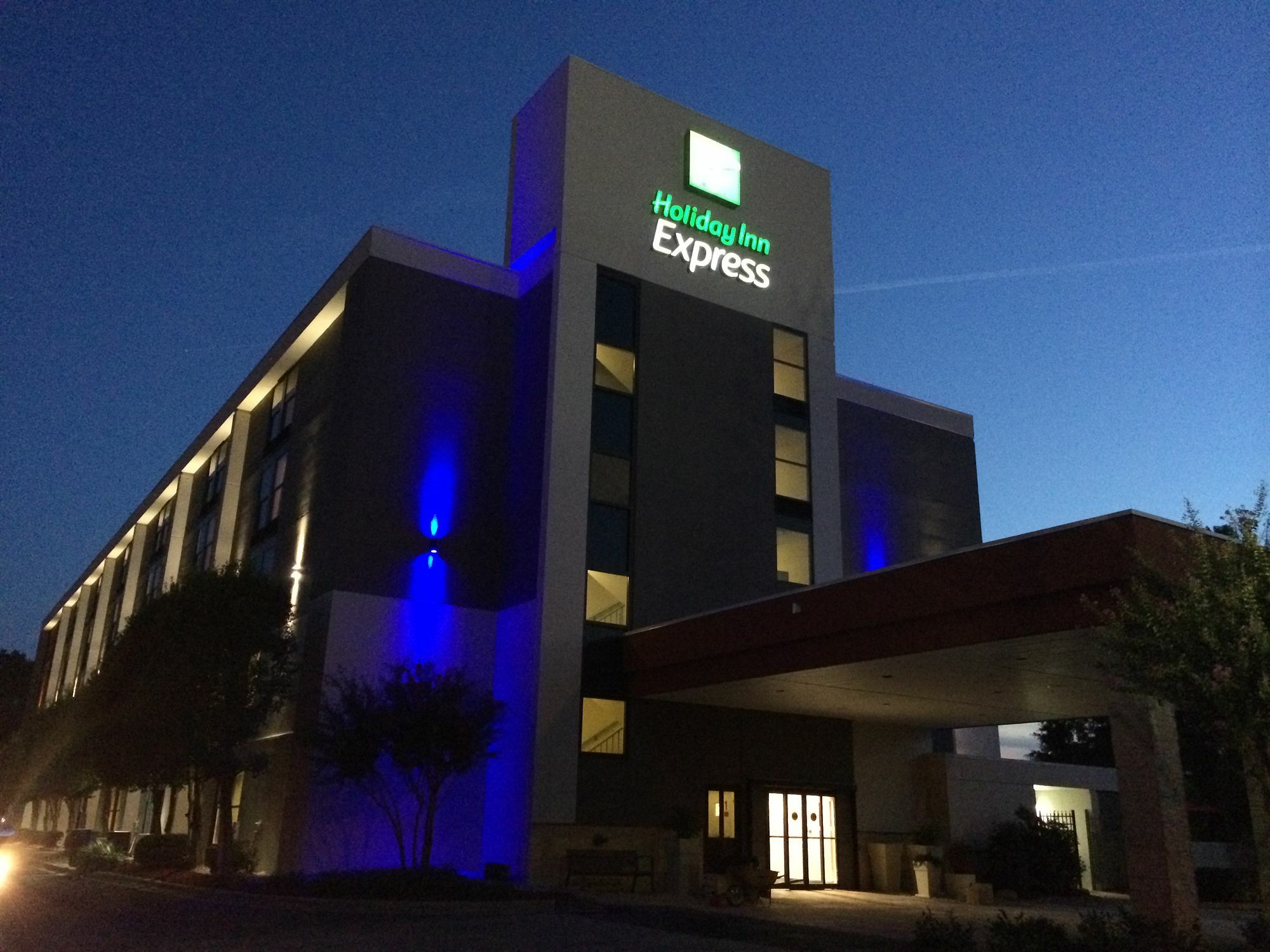 Holiday Inn Express Tallahassee By Ihg Exterior photo